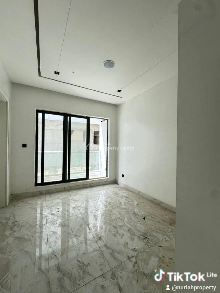 Stunning 3 Bedroom Apartment with an Elevator, Pool Hym, Lekki Phase 2, Lekki, Lagos, Flat / Apartment for Sale