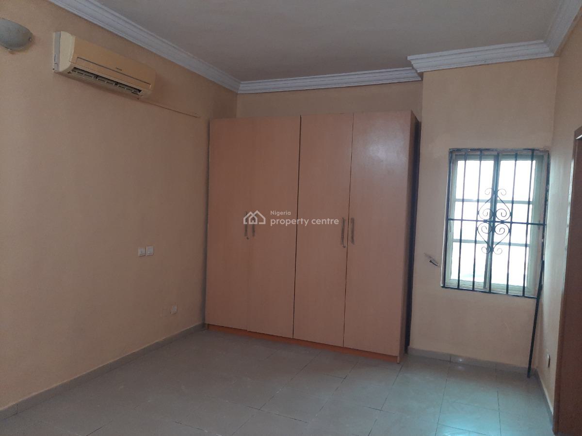 Fully Serviced 3-bedroom Apartment + B.q, Ikeja Gra, Ikeja, Lagos, Flat / Apartment for Rent