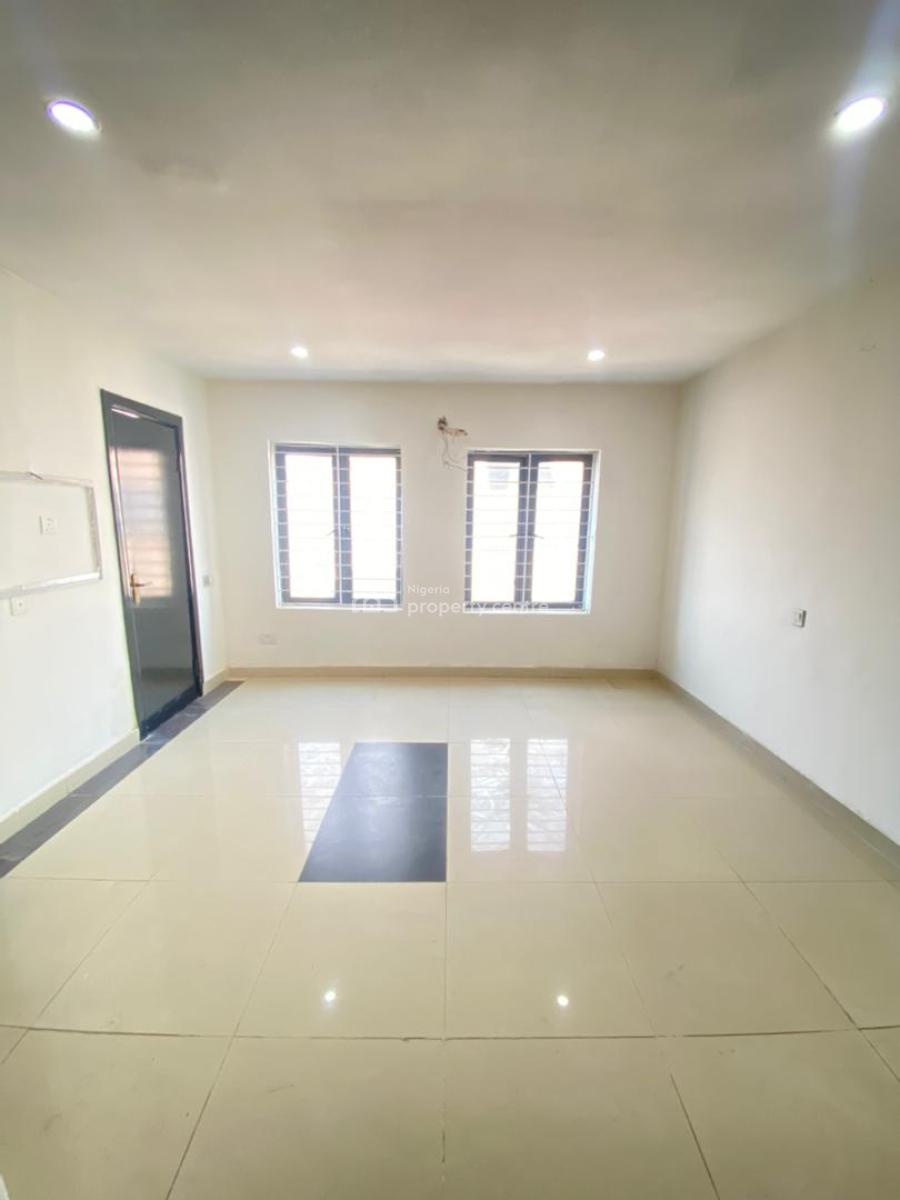 2 Bedroom Serviced Apartment in a Secured and Serene Estate, Lekki, Lagos, Flat / Apartment for Rent