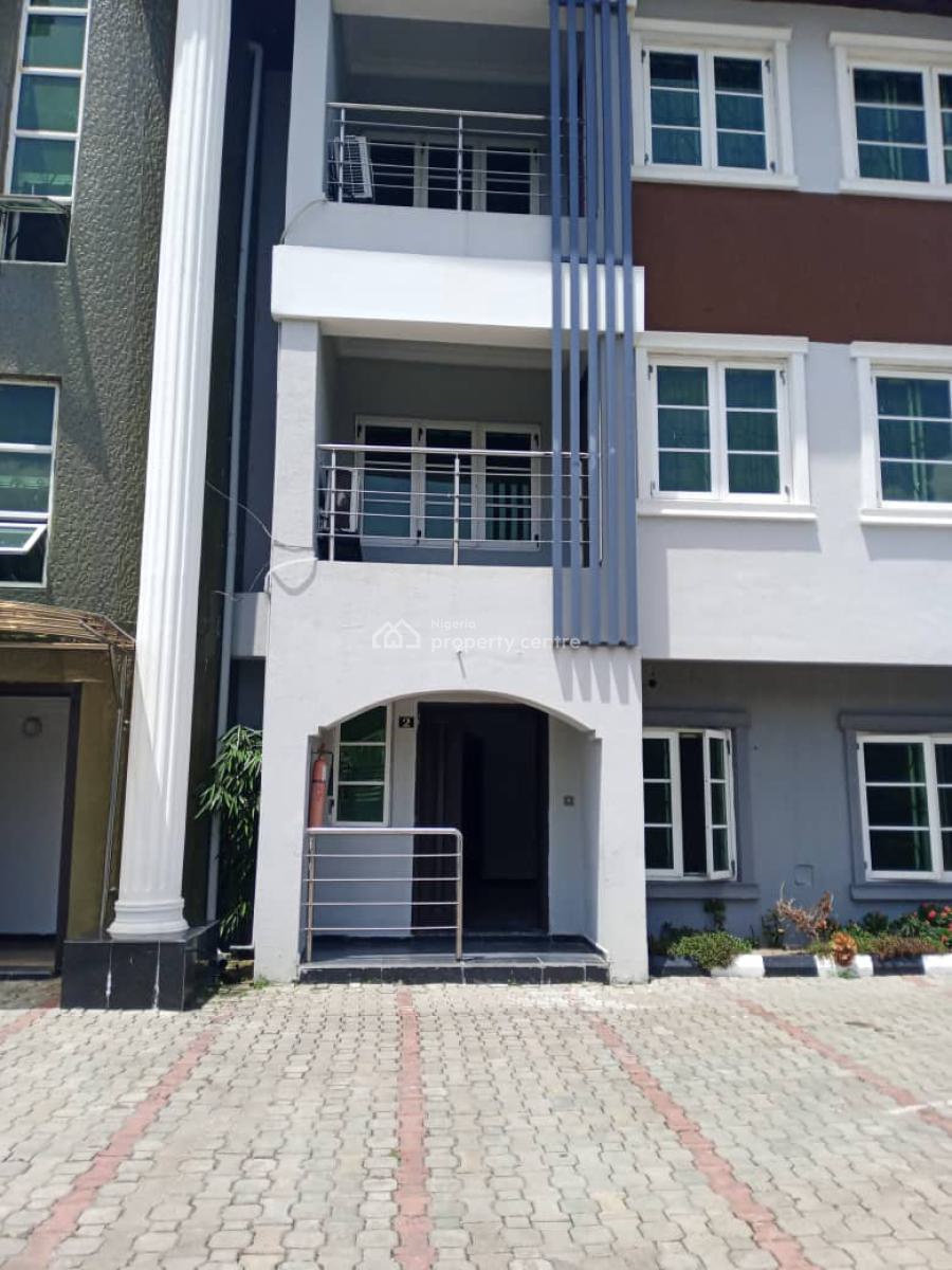 Beautiful & Serviced 3 Bedroom Flat on The Ground Floor, Off Chief Collins Street, Lekki Phase 1, Lekki, Lagos, Flat / Apartment for Rent