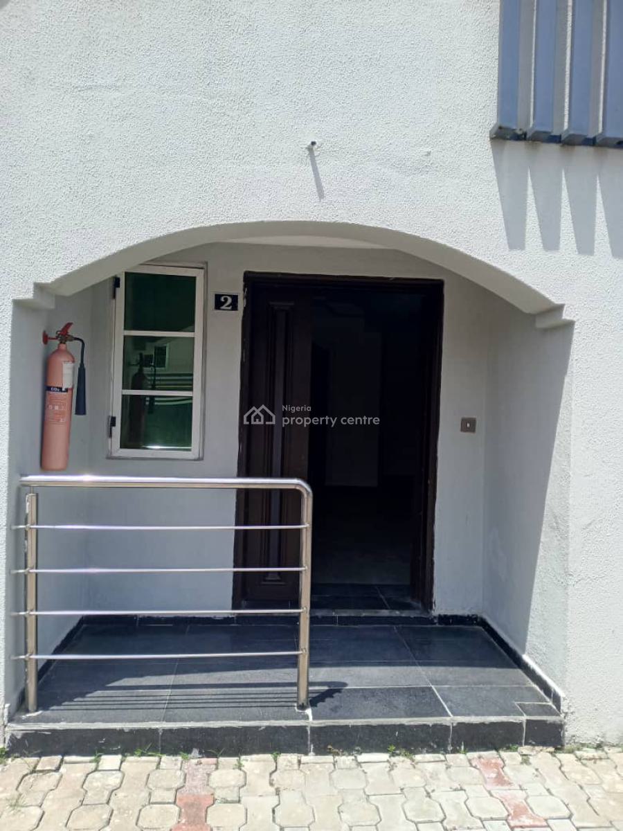 Beautiful & Serviced 3 Bedroom Flat on The Ground Floor, Off Chief Collins Street, Lekki Phase 1, Lekki, Lagos, Flat / Apartment for Rent