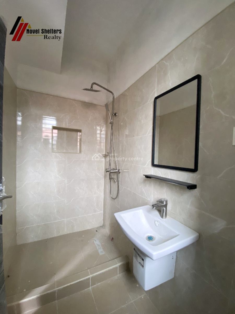 Contemporary 3 Bedroom Penthouse Apartment with Attached Bq, Lekki Phase 1, Lekki, Lagos, Flat / Apartment for Sale