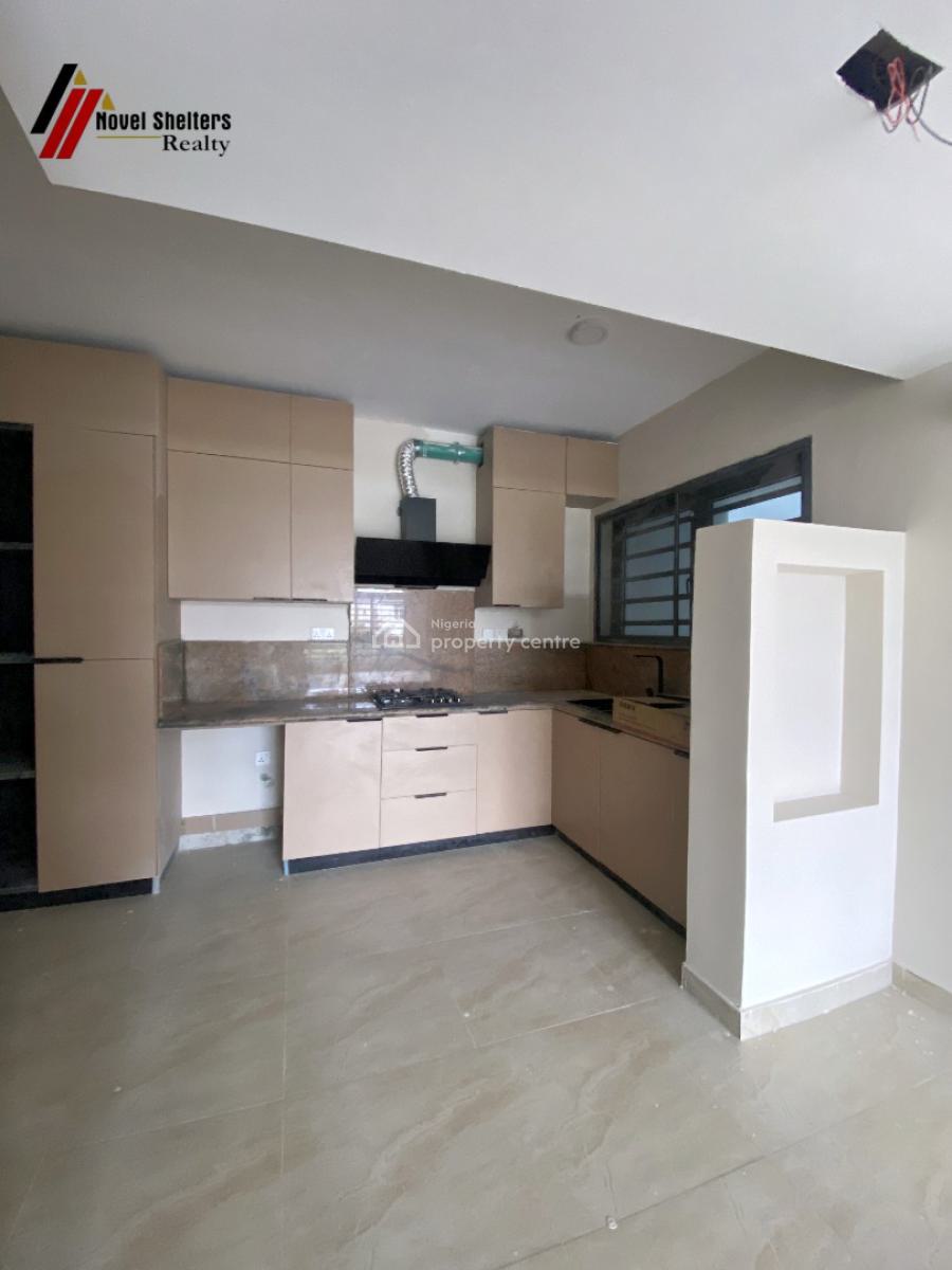Contemporary 3 Bedroom Penthouse Apartment with Attached Bq, Lekki Phase 1, Lekki, Lagos, Flat / Apartment for Sale
