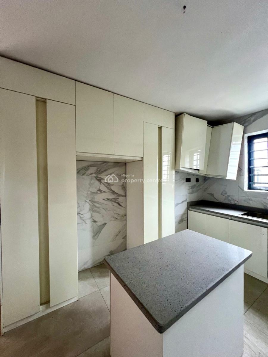 Spacious and Most Affordable 3 Bedroom Apartment, Lekki Phase 1, Lekki, Lagos, Block of Flats for Sale