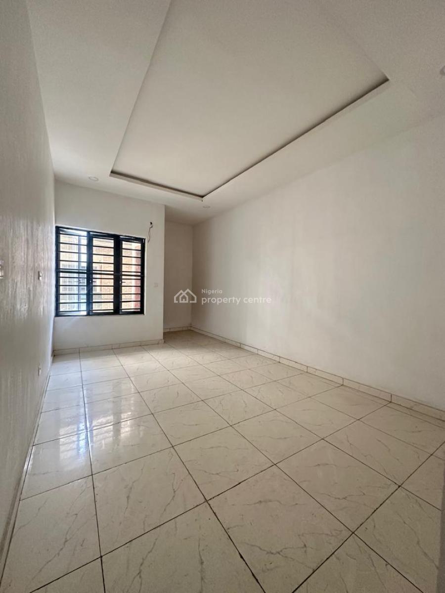 2-3 Bedroom Flat, Lekki Phase 1, Lekki, Lagos, Flat / Apartment for Sale