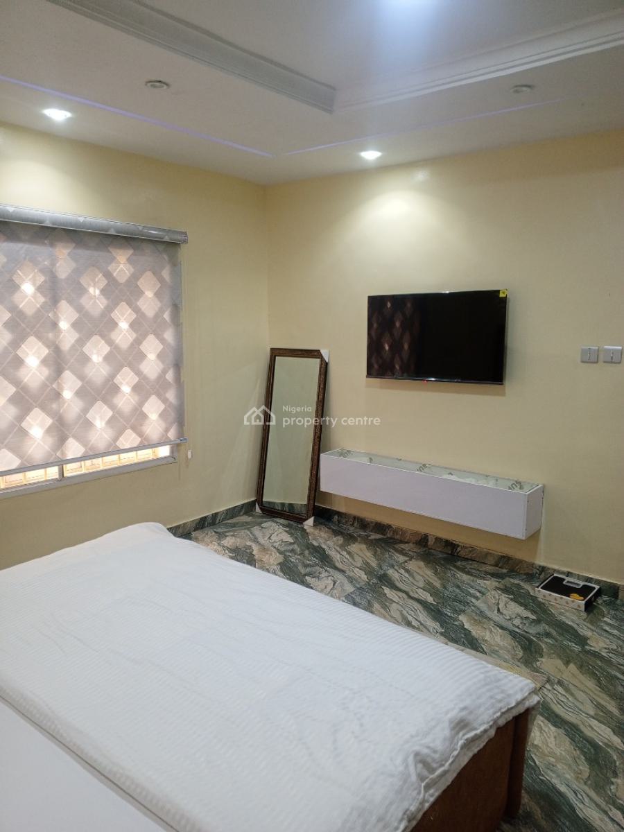 Furnished and Serviced 1bedroom, Ikeja Gra, Ikeja, Lagos, Mini Flat (room and Parlour) Short Let
