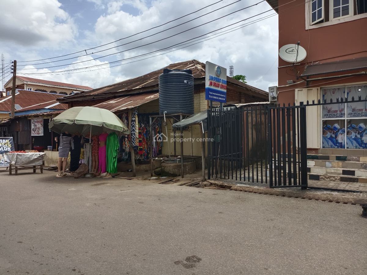 Dilapidating Bungalow Bungalow on a Strategic Location, Carter Street Off Ogui Road, Enugu, Enugu, Detached Bungalow for Sale