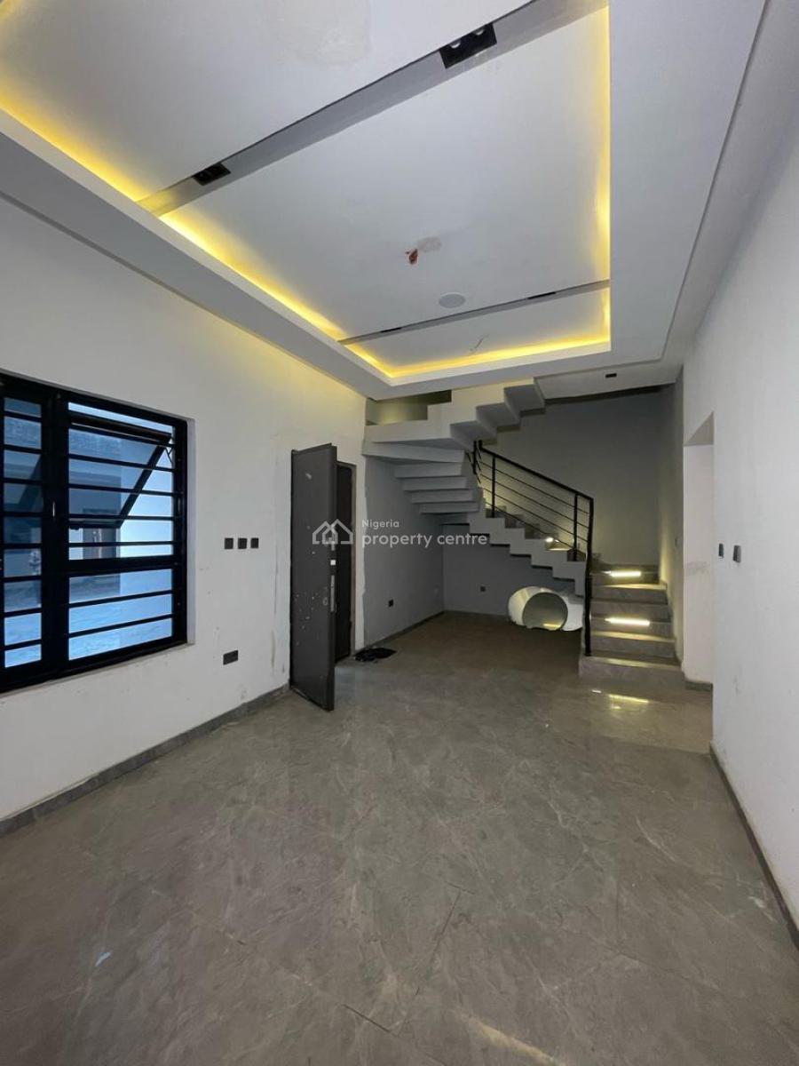 Beautiful and Luxurious 4. Episodes Terraced Duplex with a Pool, Ologolo, Lekki, Lagos, House for Sale