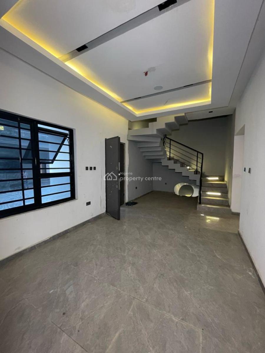 Beautiful and Luxurious 4. Episodes Terraced Duplex with a Pool, Ologolo, Lekki, Lagos, House for Sale