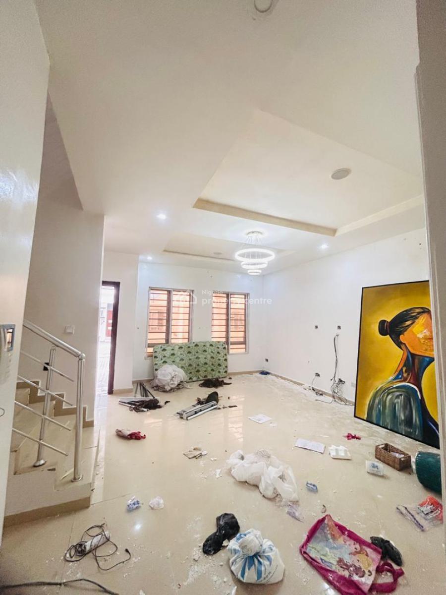Fully  Serviced  4 Bedroom  Duplex  in a Secured  Estate, Orchid Road, Lekki, Lagos, House for Rent