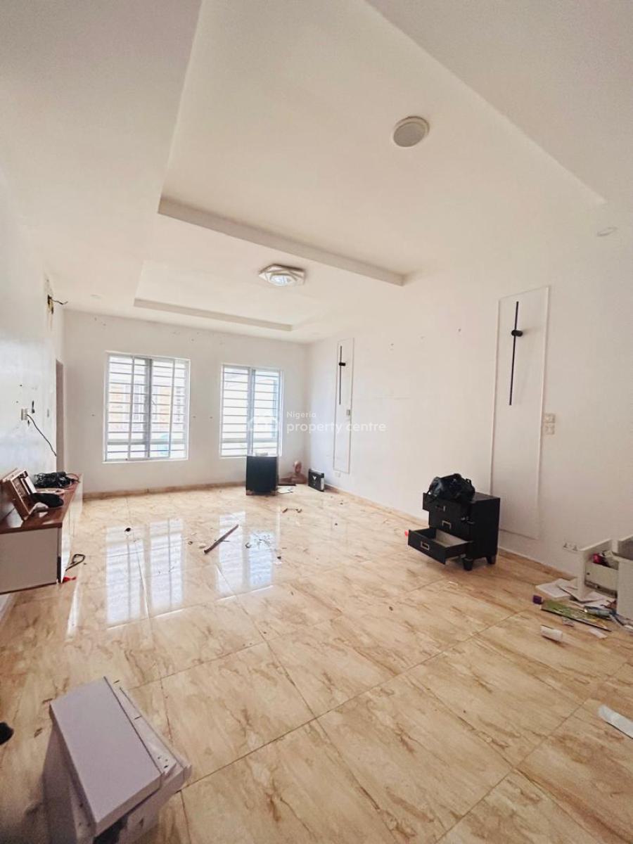 Fully  Serviced  4 Bedroom  Duplex  in a Secured  Estate, Orchid Road, Lekki, Lagos, House for Rent