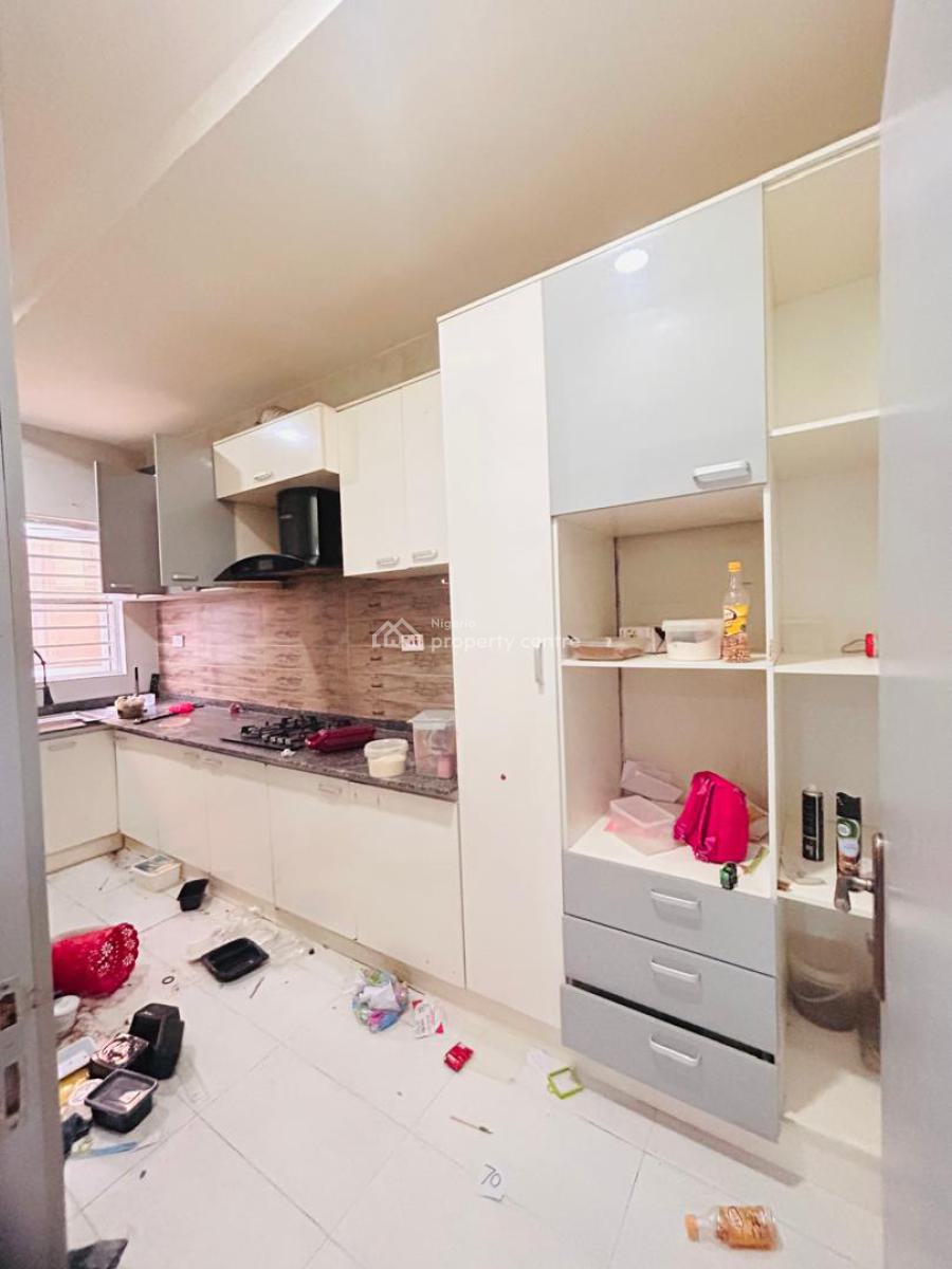 Fully  Serviced  4 Bedroom  Duplex  in a Secured  Estate, Orchid Road, Lekki, Lagos, House for Rent