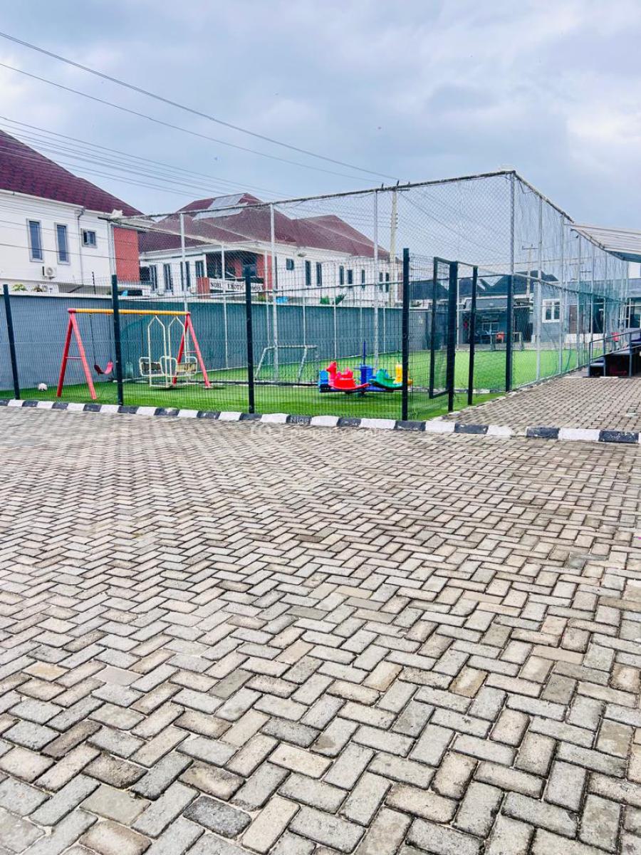Fully  Serviced  4 Bedroom  Duplex  in a Secured  Estate, Orchid Road, Lekki, Lagos, House for Rent