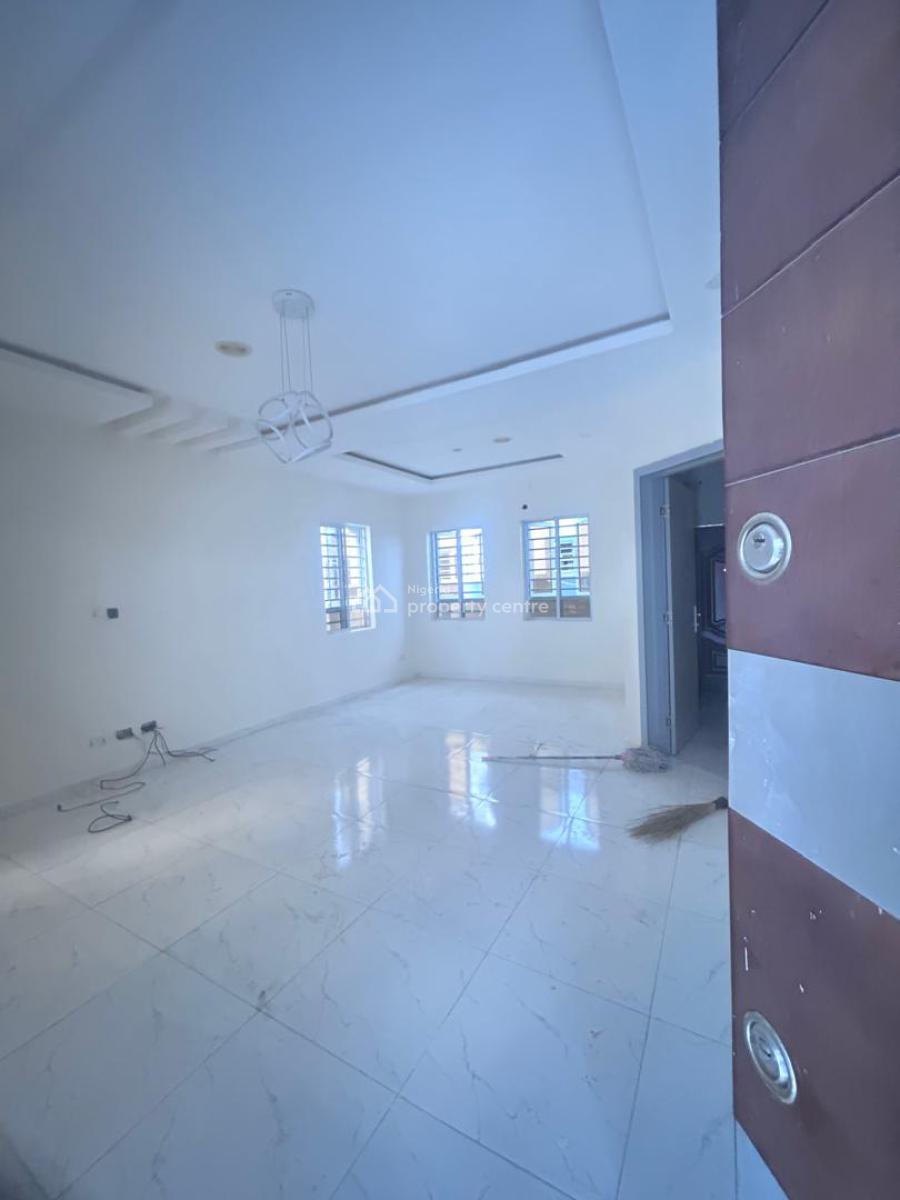 Tenanted Serviced 3 Bedroom  Duplex  in a Secured  Estate., Royalpine Orchid  Road, Lekki, Lagos, House for Sale