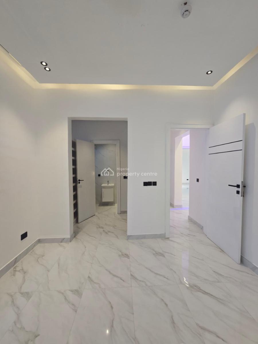 Finely Built  4 Bedroom Penthouse Duplex with Bq & Elevator, Lekki Phase 1, Lekki, Lagos, House for Sale