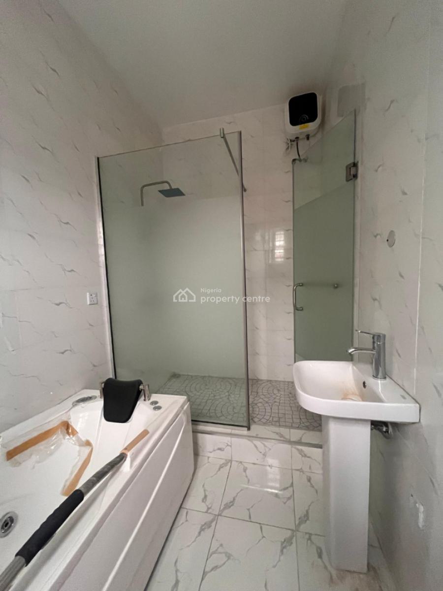 5 Bedroom Detached House with Bq, Lekki, Lagos, Detached Duplex for Sale