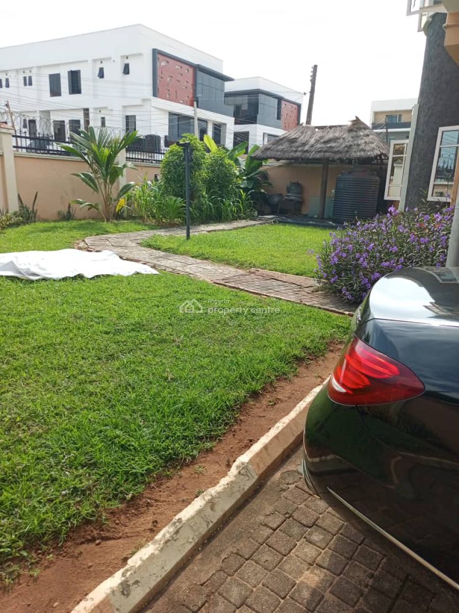 Well Maintained 5 Bedroom Duplex with 2 1 Bedroom Apt, Phase 1, Lekki Phase 1, Lekki, Lagos, Detached Duplex for Sale
