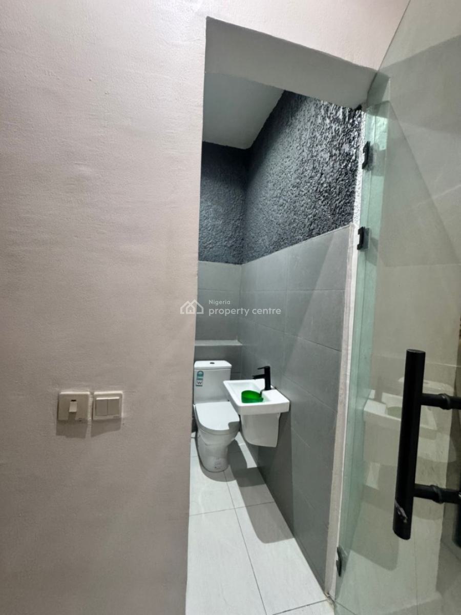 Beautifully Furnished 2 Bedroom Apartment(1st Floor) in Ikate, Ilasan, Ikate, Lekki, Ikate, Lekki, Lagos, Flat / Apartment for Rent