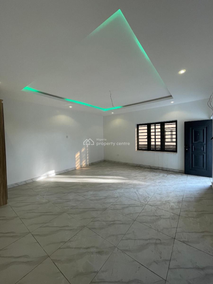 Spaciously Built 4 Bedroom Terrace Duplex with Bq, Surulere, Lagos, Terraced Duplex for Sale