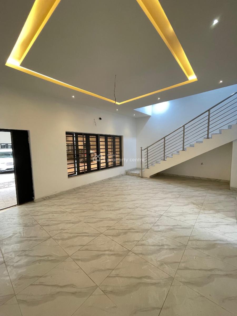 Spaciously Built 4 Bedroom Terrace Duplex with Bq, Surulere, Lagos, Terraced Duplex for Sale