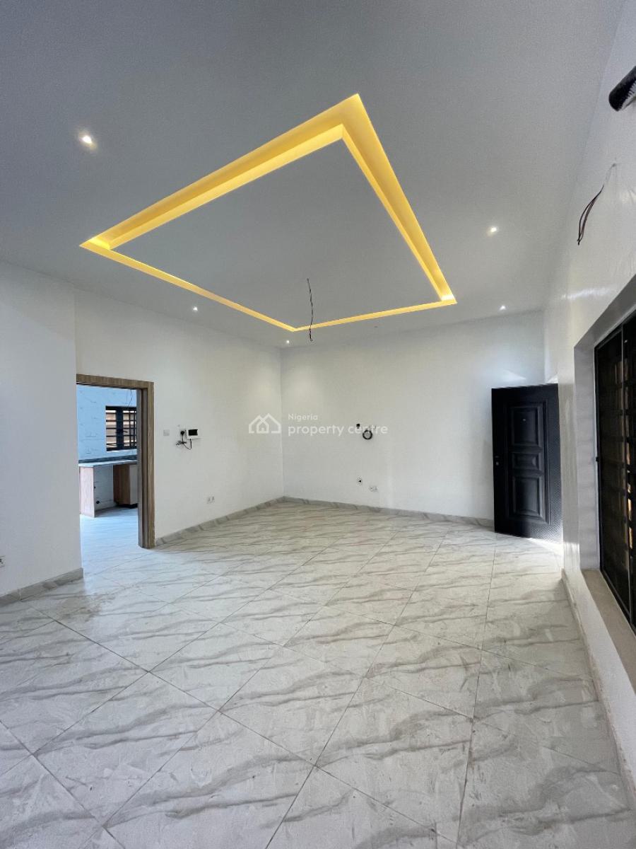 Spaciously Built 4 Bedroom Terrace Duplex with Bq, Surulere, Lagos, Terraced Duplex for Sale