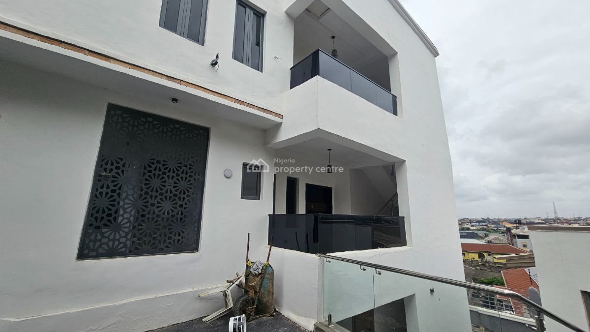 Tastefully Built 2 Bedroom Apartment, Ramat Cresent, Ogudu, Lagos, Block of Flats for Sale