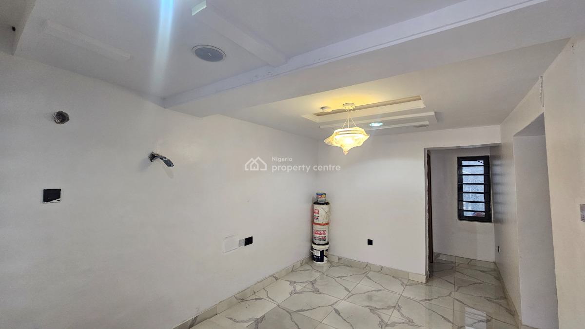 Tastefully Built 2 Bedroom Apartment, Ramat Cresent, Ogudu, Lagos, Block of Flats for Sale