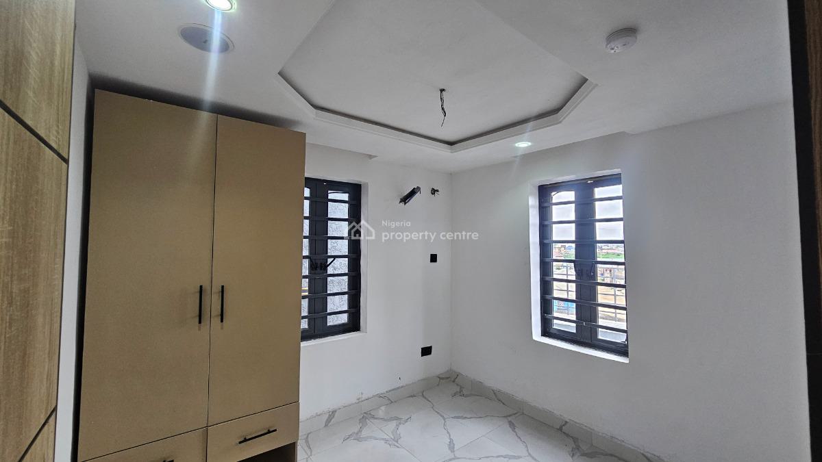 Tastefully Built 2 Bedroom Apartment, Ramat Cresent, Ogudu, Lagos, Block of Flats for Sale