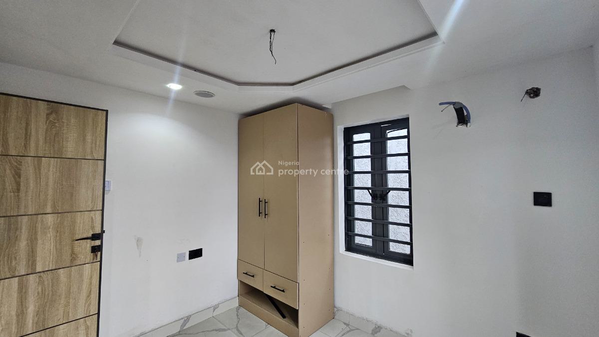 Tastefully Built 2 Bedroom Apartment, Ramat Cresent, Ogudu, Lagos, Block of Flats for Sale