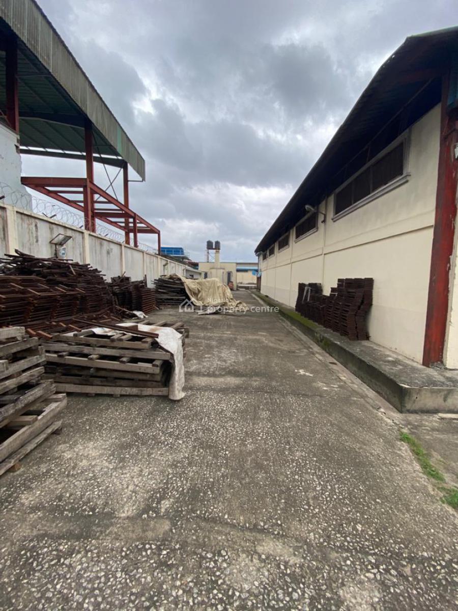 Commercial Warehouse on 7638sqm, Off Oba Akran Road, Ikeja, Lagos, Warehouse for Sale