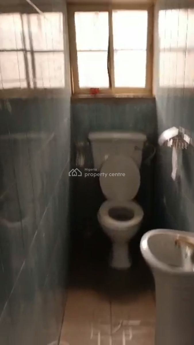 Spacious 3 Bedroom Apartment, Onigbongbo, Onigbongbo, Maryland, Lagos, Flat / Apartment for Rent