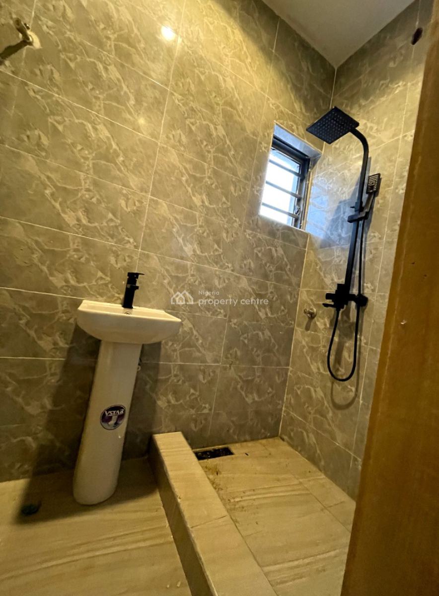 a Brand New 2bedroom Flat, Before Novate Shoprite Ajah, Lekki Phase 2, Lekki, Lagos, Flat / Apartment for Rent