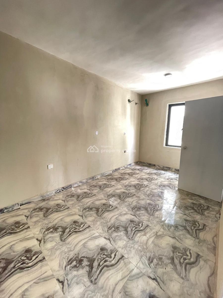 Breathtaking 3 Bedroom Apartment in a Secured Estate, Surulere, Lagos, Block of Flats for Sale