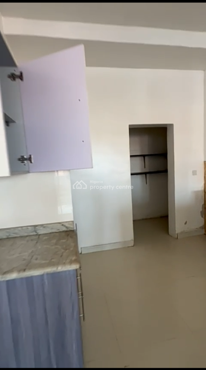 Very Clean Two Bedroom Service Flat, Dideolu Estate, Victoria Island (vi), Lagos, Flat / Apartment for Rent