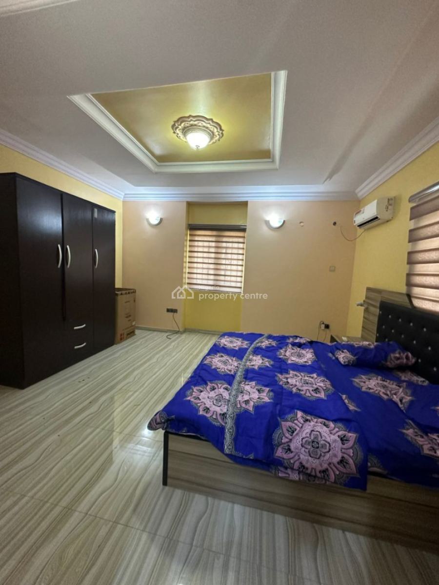 Well-maintained 3-bedroom Flat, Ikota, Lekki, Lagos, Flat / Apartment for Rent