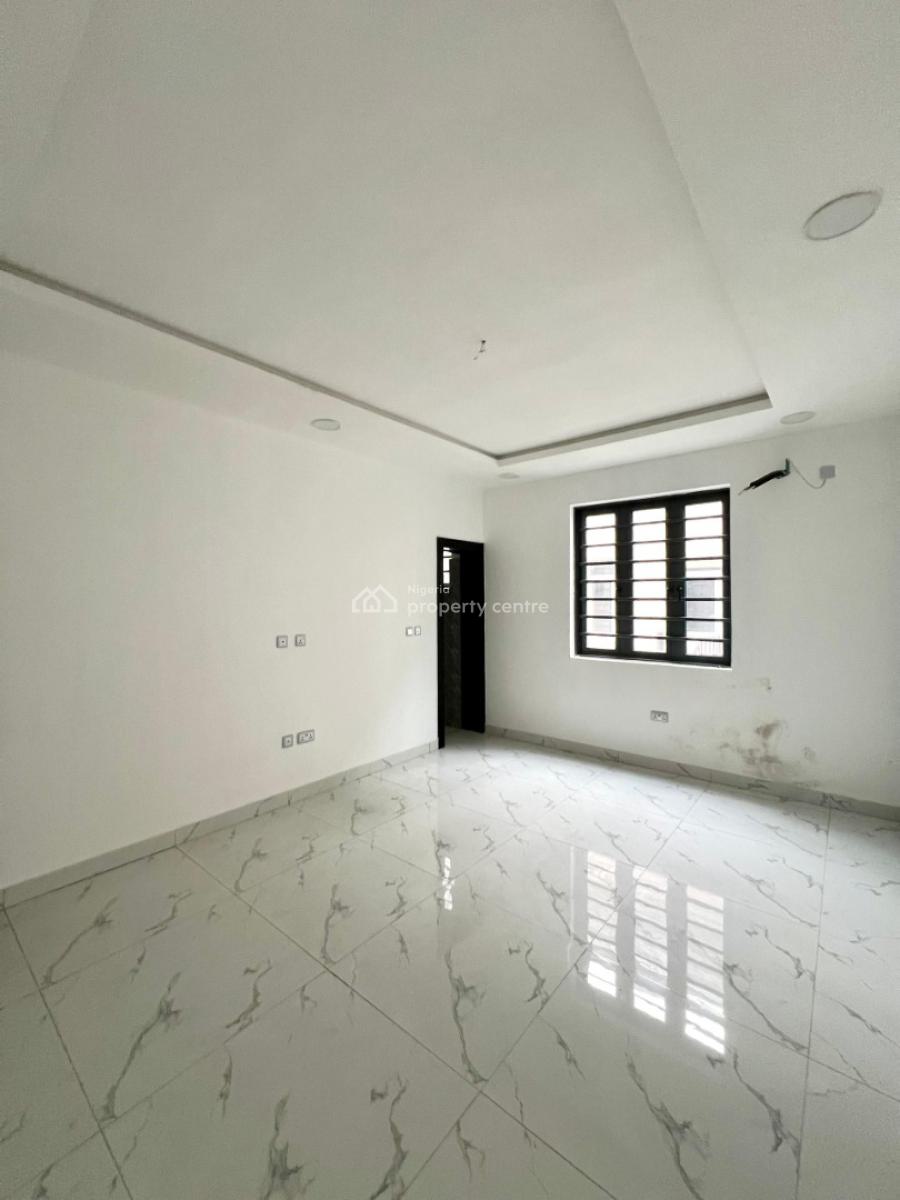 2 Bedroom Apartment with a Bq and Elevator, Lekki Phase 1, Lekki, Lagos, Flat / Apartment for Sale