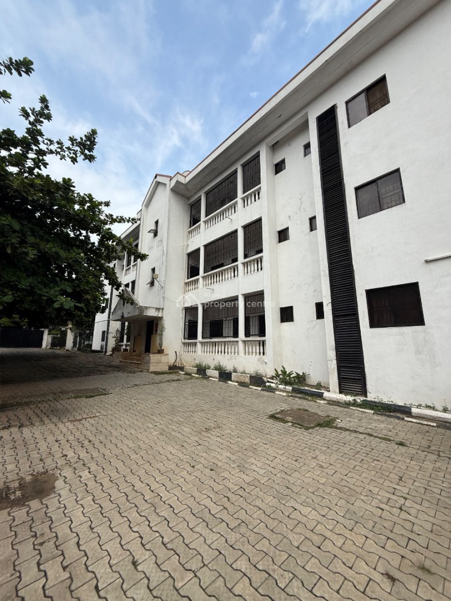 6 Units of 3 Bedroom Apartments with Bq Each Sitting on 1572sqm C of O, Yakubu Gawon Crescent, Asokoro District, Abuja, Flat / Apartment for Sale