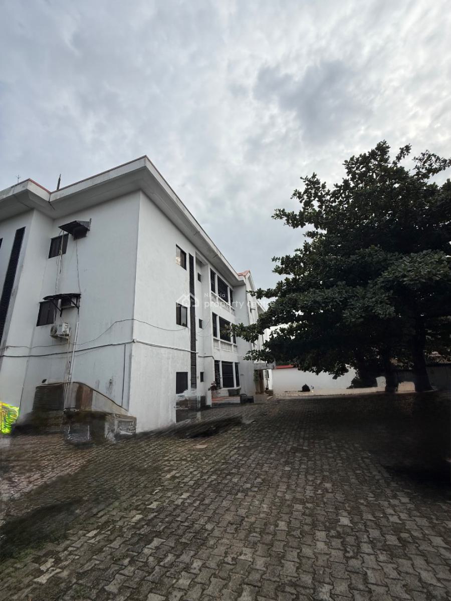 6 Units of 3 Bedroom Apartments with Bq Each Sitting on 1572sqm C of O, Yakubu Gawon Crescent, Asokoro District, Abuja, Flat / Apartment for Sale