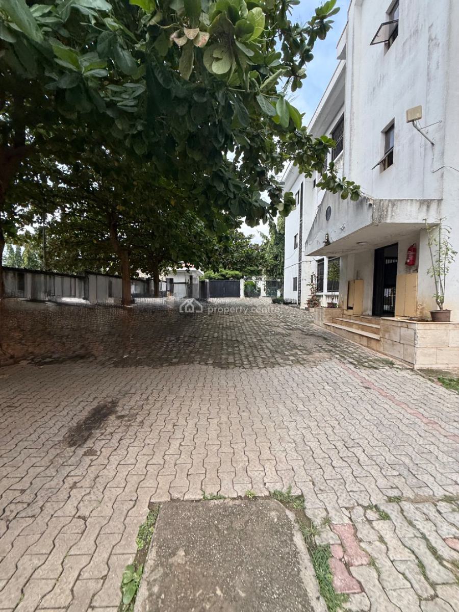 6 Units of 3 Bedroom Apartments with Bq Each Sitting on 1572sqm C of O, Yakubu Gawon Crescent, Asokoro District, Abuja, Flat / Apartment for Sale