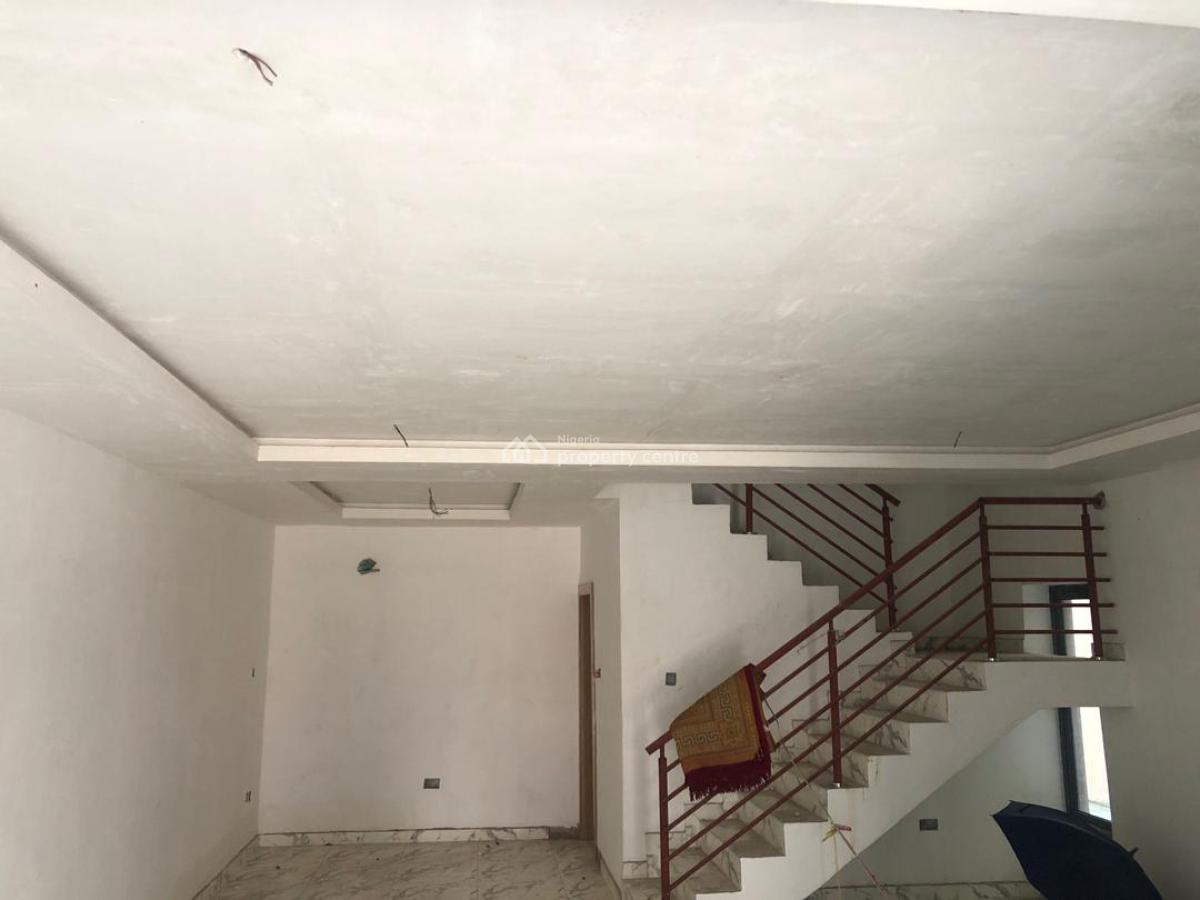 Brand New 3 Bedroom Penthouse with Bq, Lekki Phase 1, Lekki, Lagos, Flat / Apartment for Rent