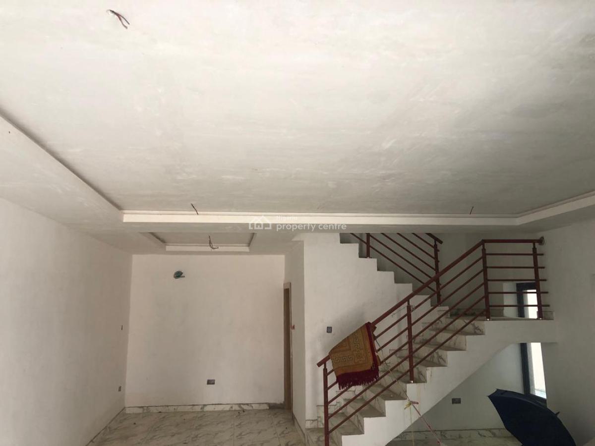 Brand New 3 Bedroom Penthouse with Bq, Lekki Phase 1, Lekki, Lagos, Flat / Apartment for Rent