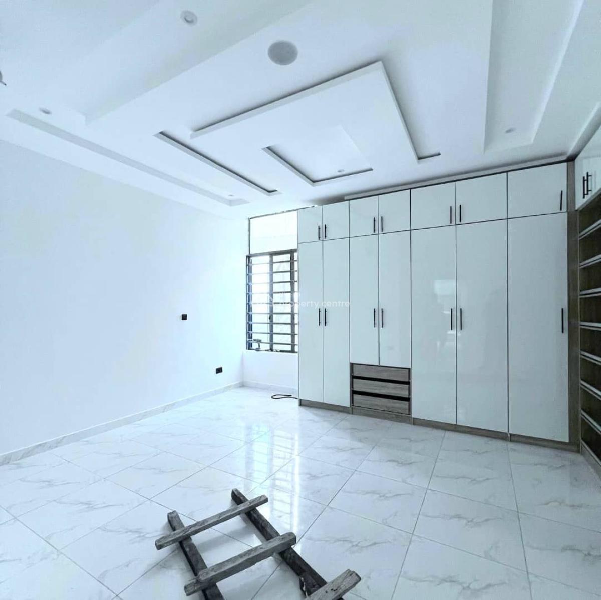 Spacious 4 Bedroom Terrace, Ologolo, Lekki, Lagos, Terraced Duplex for Sale