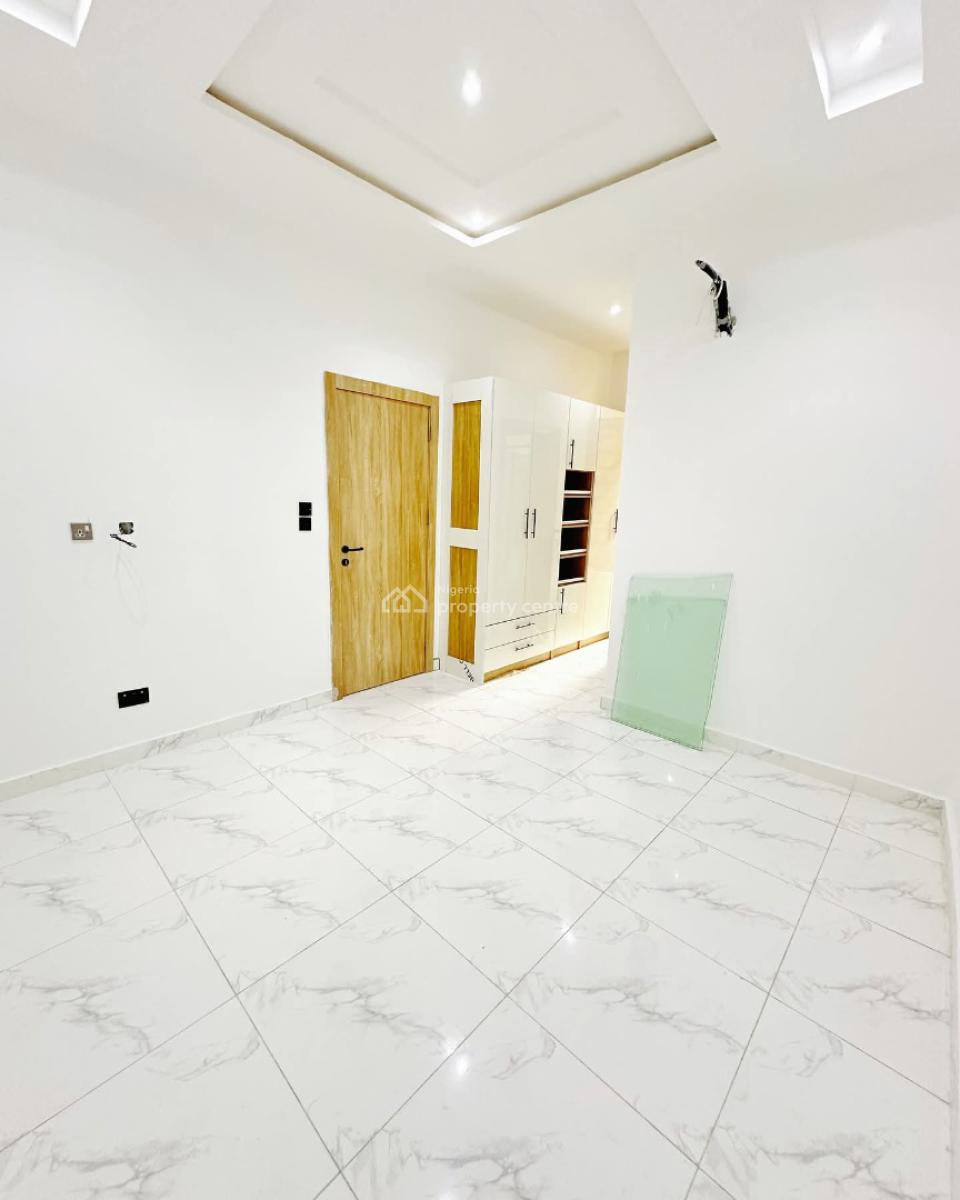 Spacious 4 Bedroom Terrace, Ologolo, Lekki, Lagos, Terraced Duplex for Sale