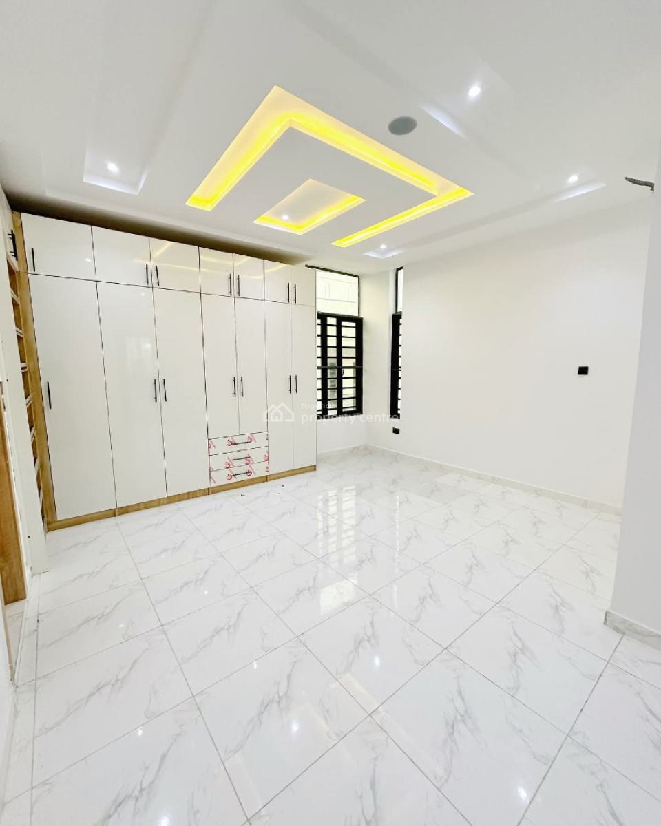 Spacious 4 Bedroom Terrace, Ologolo, Lekki, Lagos, Terraced Duplex for Sale