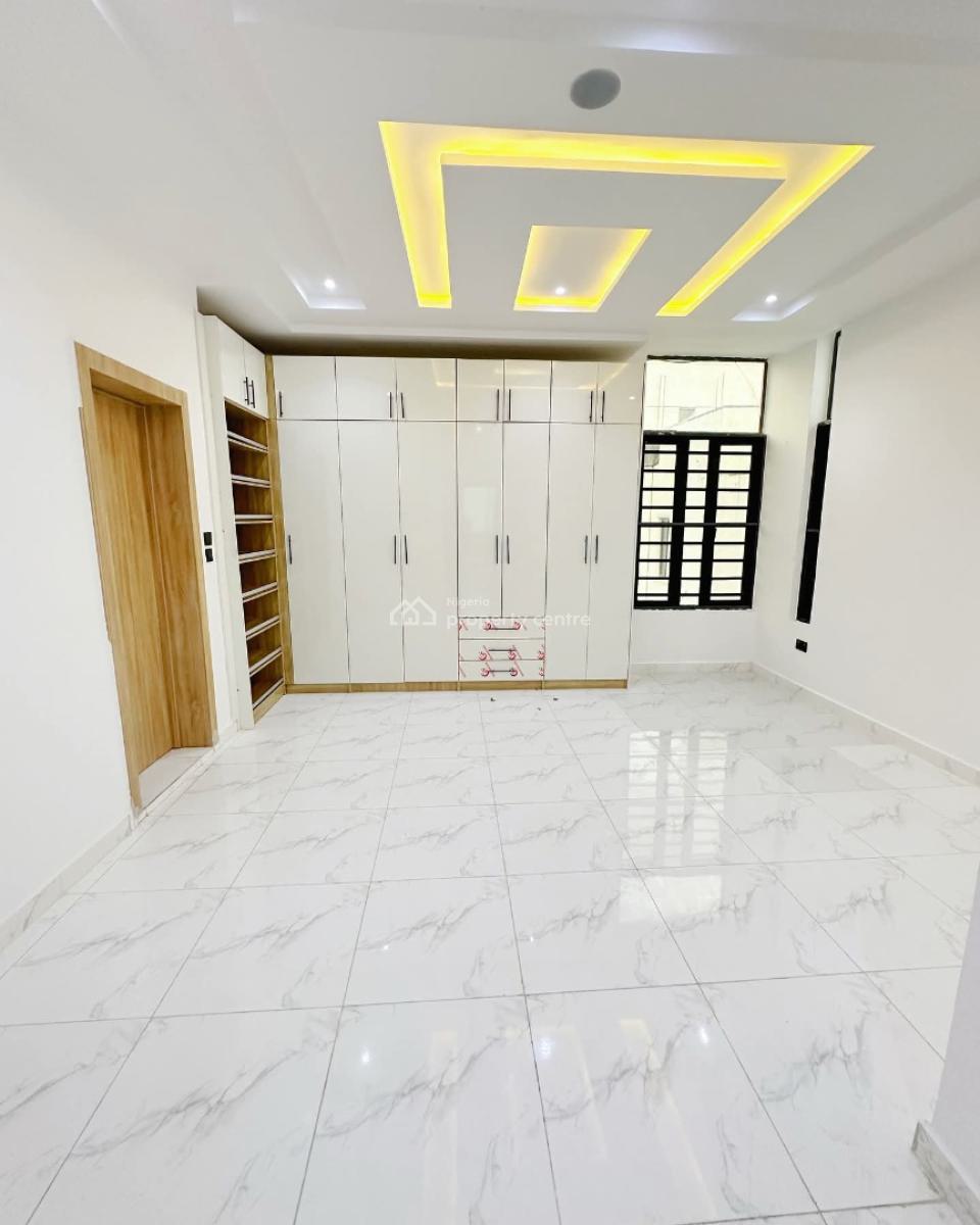 Spacious 4 Bedroom Terrace, Ologolo, Lekki, Lagos, Terraced Duplex for Sale