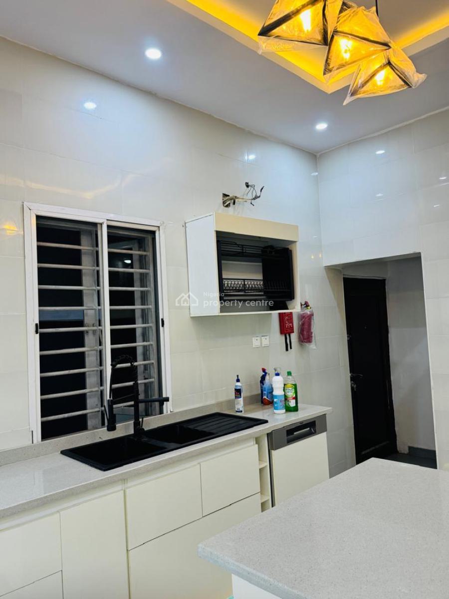 4 Bedroom Semi Detached Duplex with Bq for Distress, Chevron Drive, Lekki Phase 2, Lekki, Lagos, House for Sale