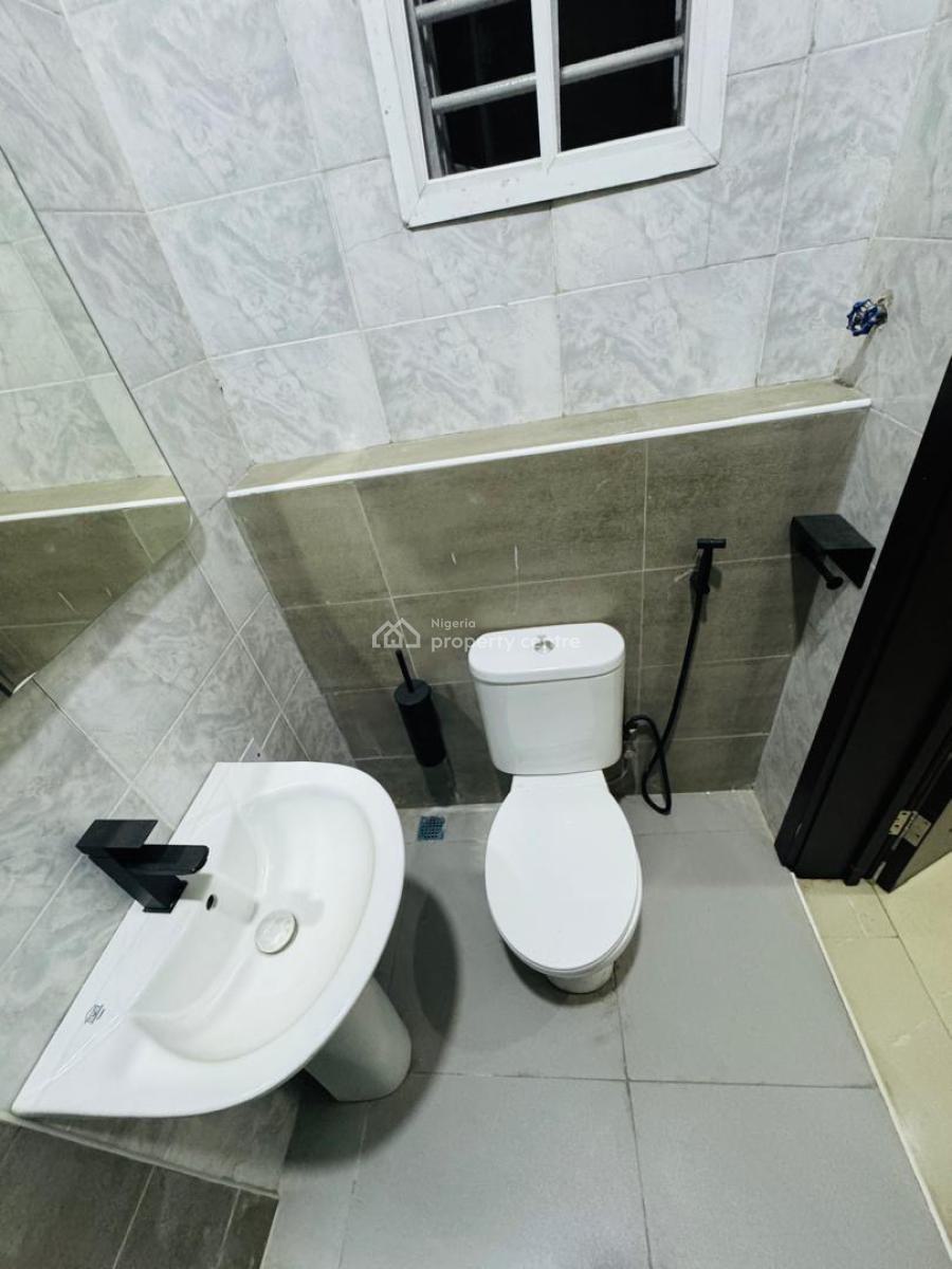 4 Bedroom Semi Detached Duplex with Bq for Distress, Chevron Drive, Lekki Phase 2, Lekki, Lagos, House for Sale
