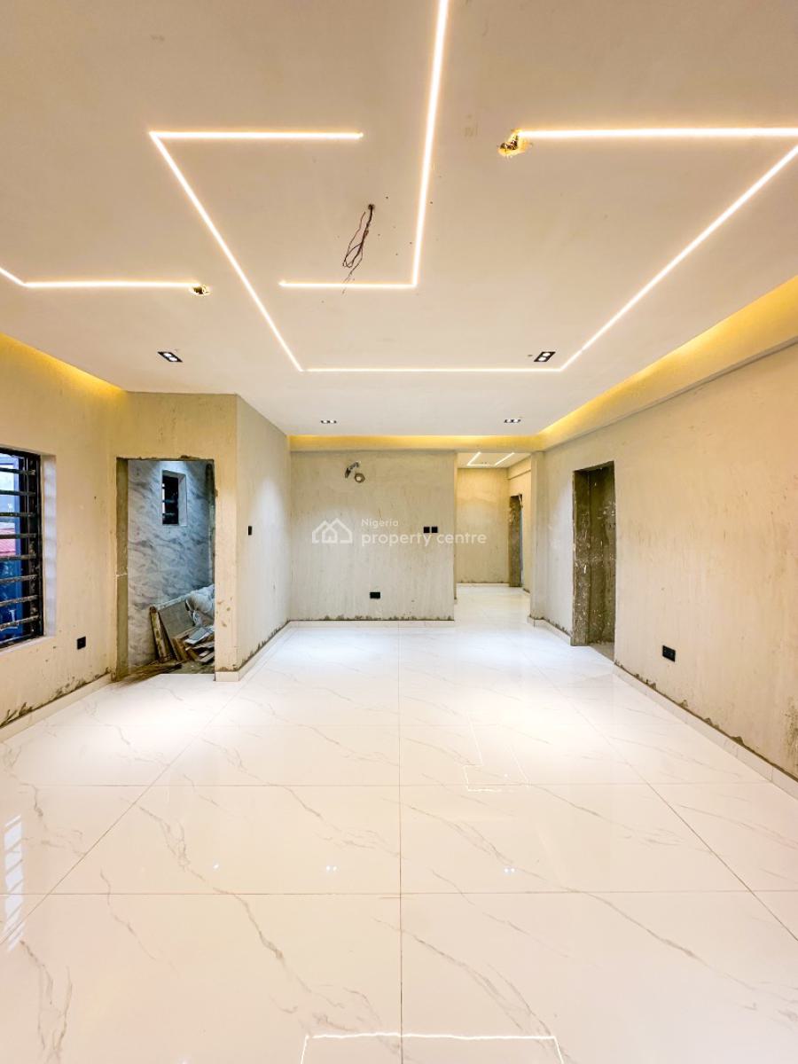 Exquisite 3 Bedroom Apartment + Bq, Akoka, Yaba, Lagos, Flat / Apartment for Sale