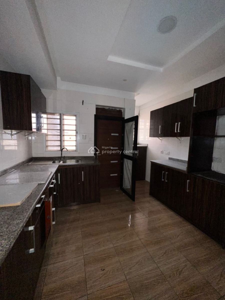 4 Bedroom Self Compound Terrace with Bq, Lekki Phase 1, Lekki, Lagos, Terraced Duplex for Rent