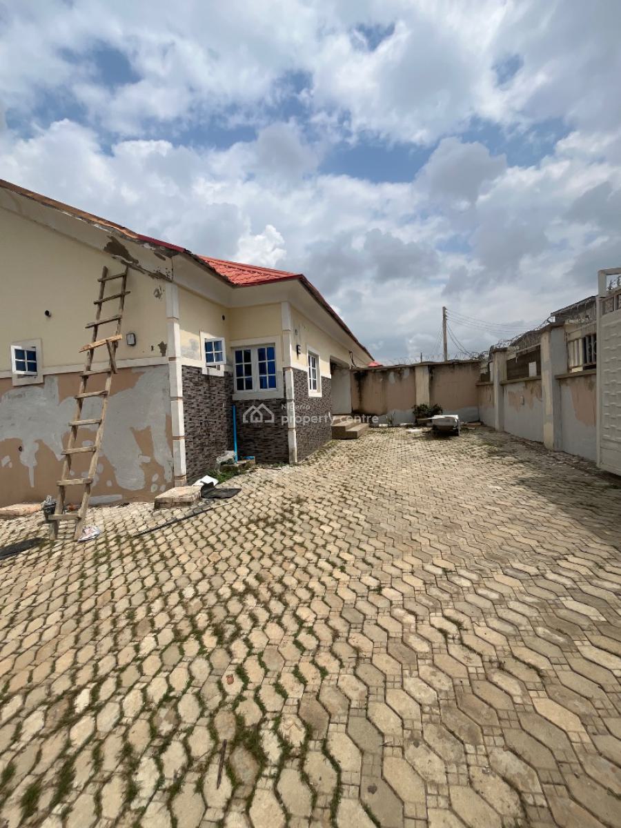 Well Refurbished 3bedroom Standalone Bungalow, Dakwo/lokogoma, Lokogoma District, Abuja, Semi-detached Bungalow for Rent